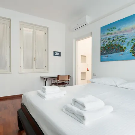 Guesthost - Comfy Terrazza Farini In Derganino شقة *