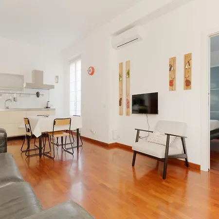 شقة Guesthost - Comfy Terrazza Farini In Derganino
