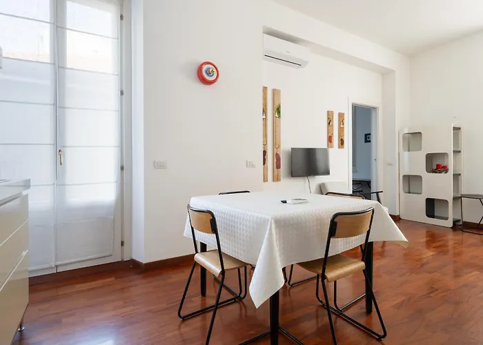 شقة Guesthost - Comfy Terrazza Farini In Derganino ميلان